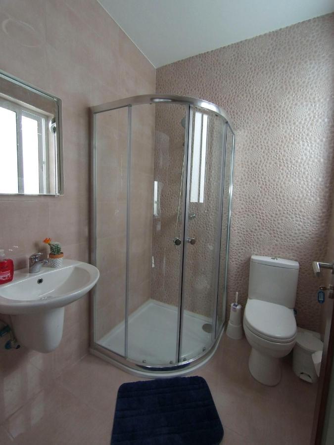 F7 Room 1, Private Double Room With Private Bathroom In Shared Flat Msida Exterior photo