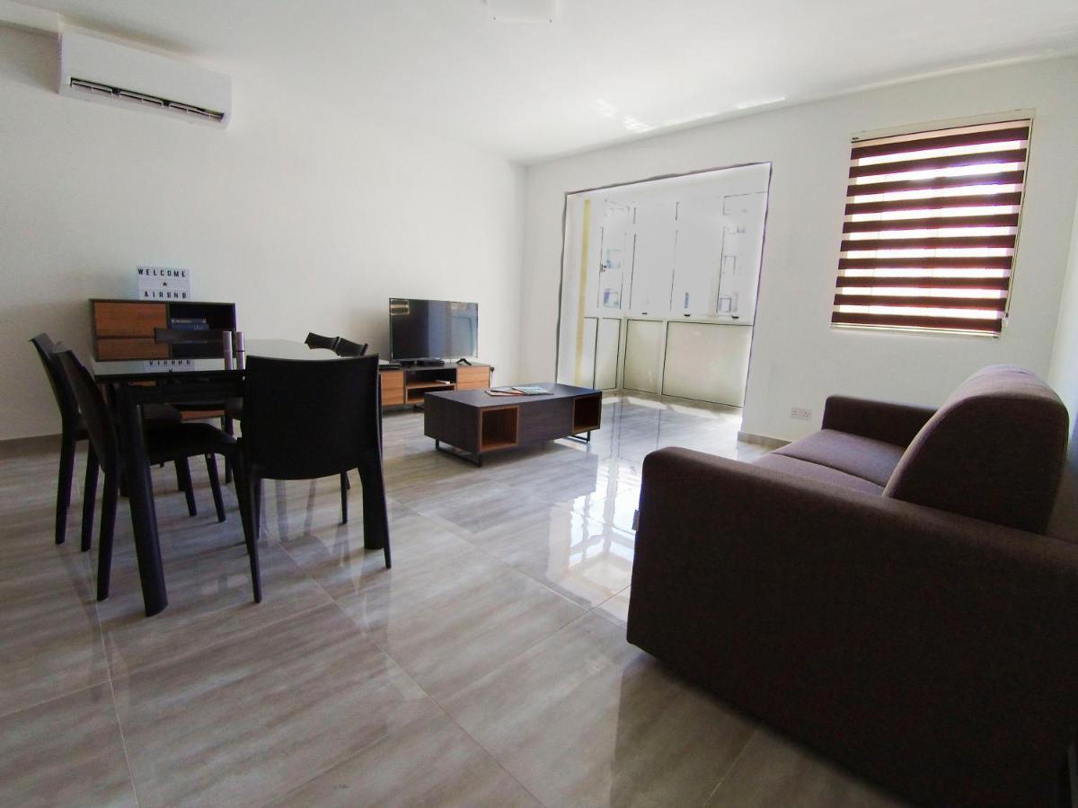 F7 Room 1, Private Double Room With Private Bathroom In Shared Flat Msida Exterior photo